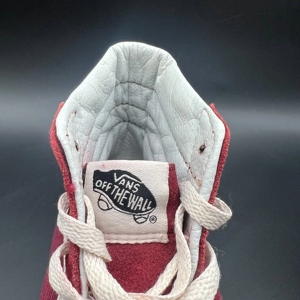 Vans Sk8-Hi Unisex M6.5/W8 Sneaker Red Suede High Top Lace Up Skateboard Shoes